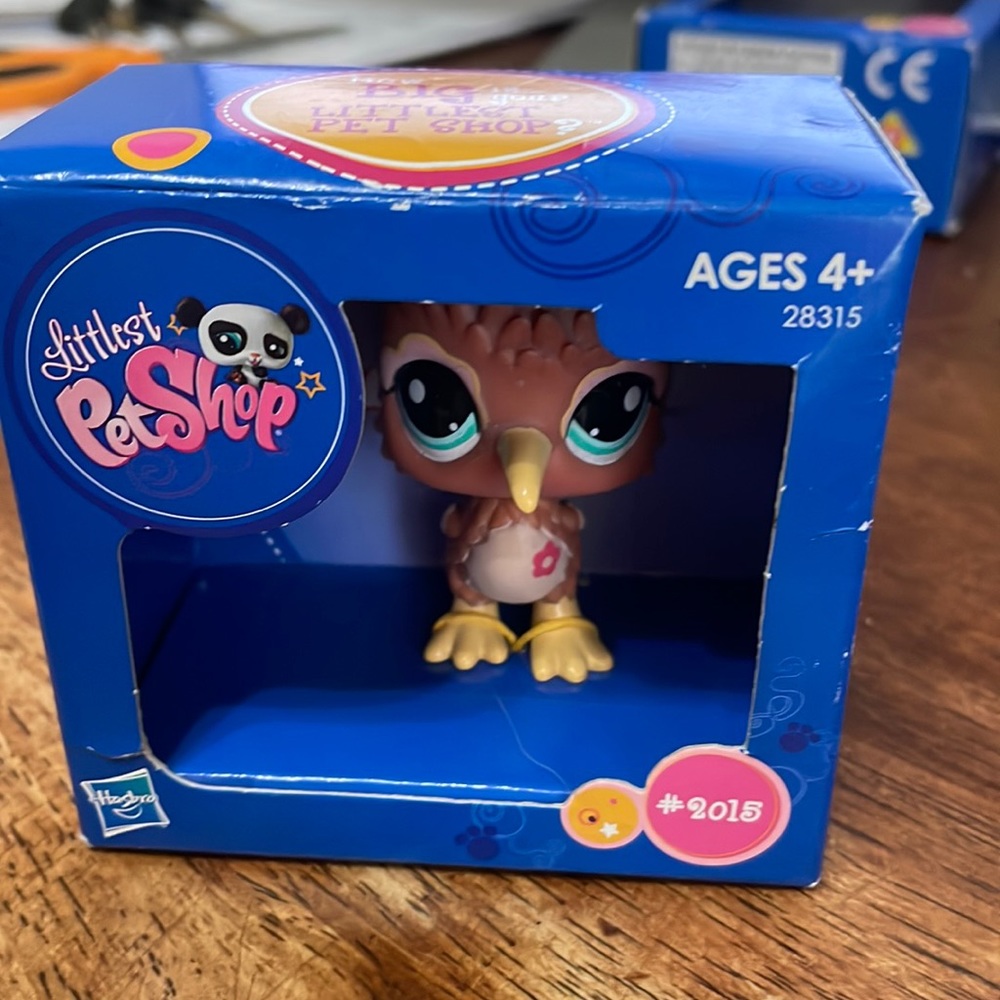 NIB Littlest Pet Shop Owl #2015